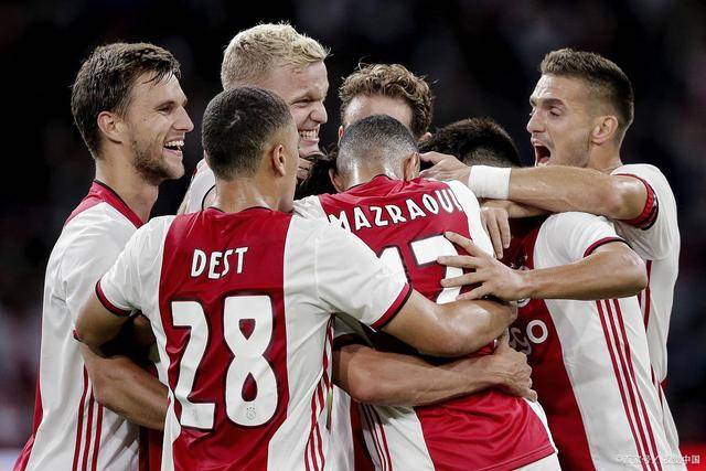 吹杨缺阵老鹰险胜绿军 斯波大失误热火负活塞